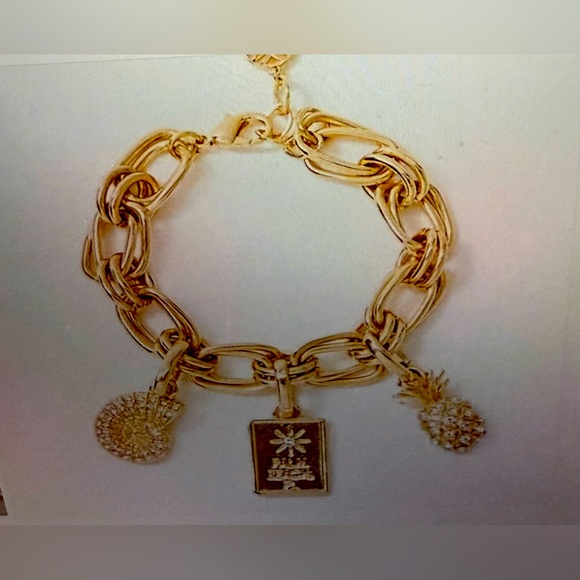 Lilly Pulitzer Jewelry - Lilly Pulitzer,NWT, charm bracelet, gold, rhinestone, shell/pineapple/Palm beach
